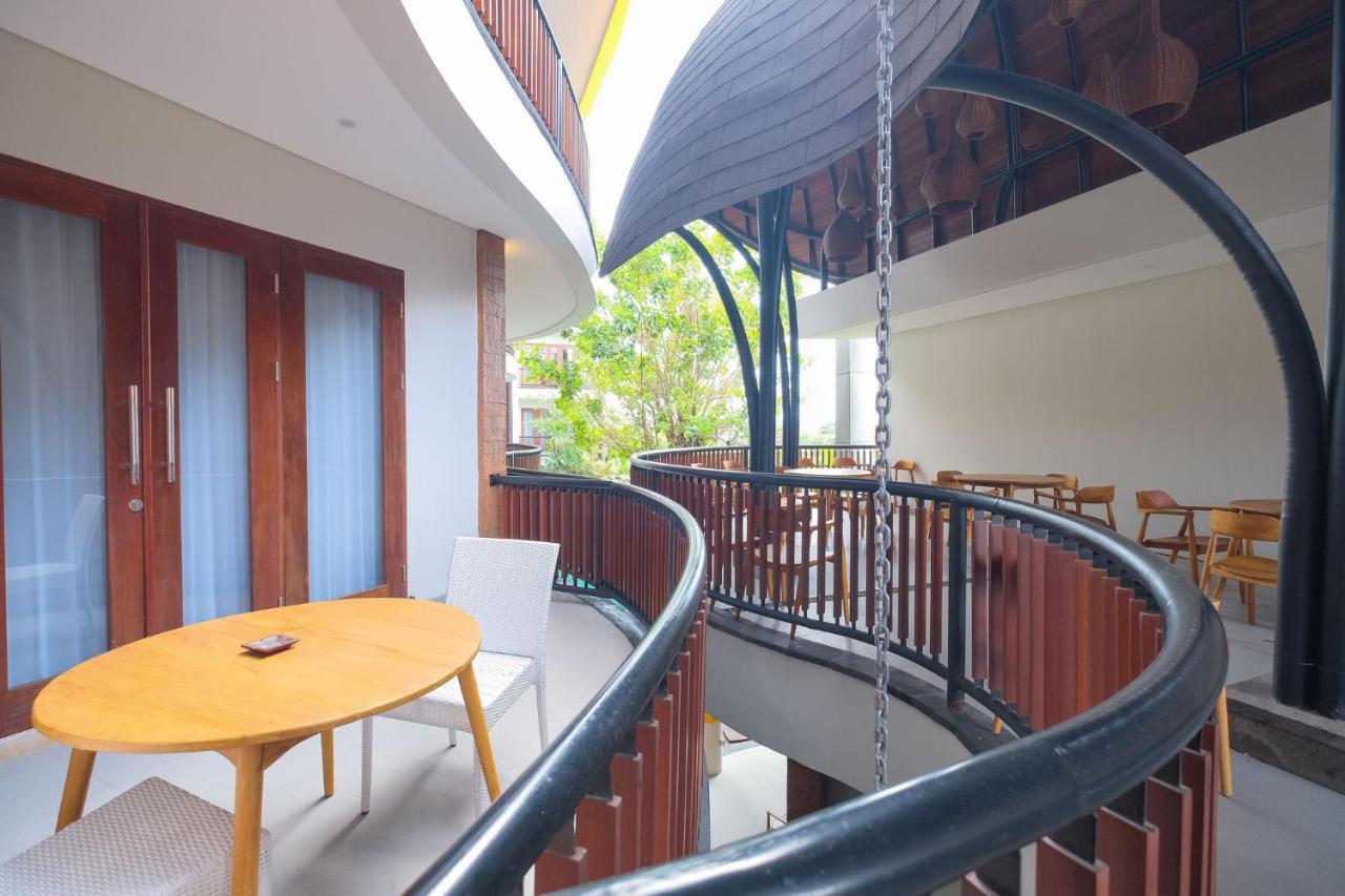 Djabu Seminyak Hotel Денпасар Екстериор снимка