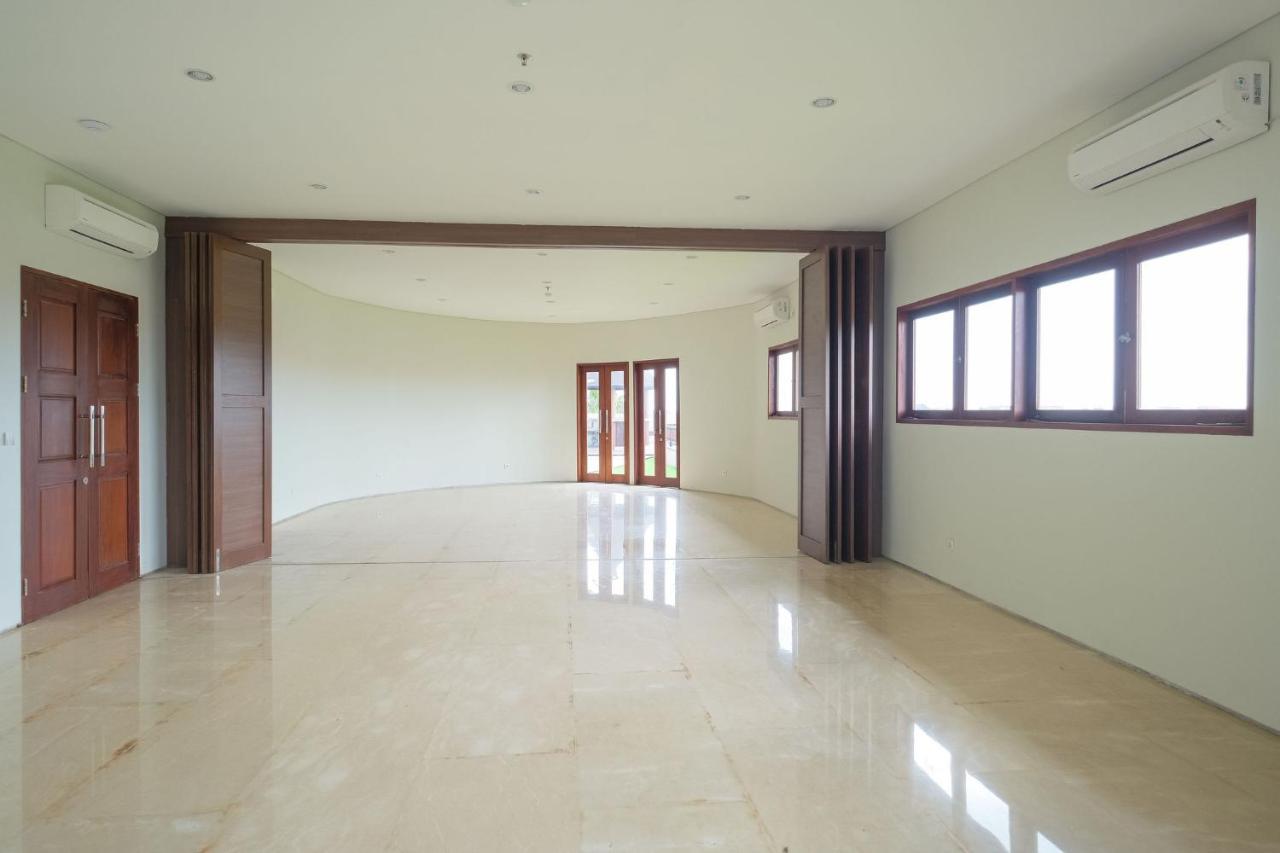 Djabu Seminyak Hotel Денпасар Екстериор снимка