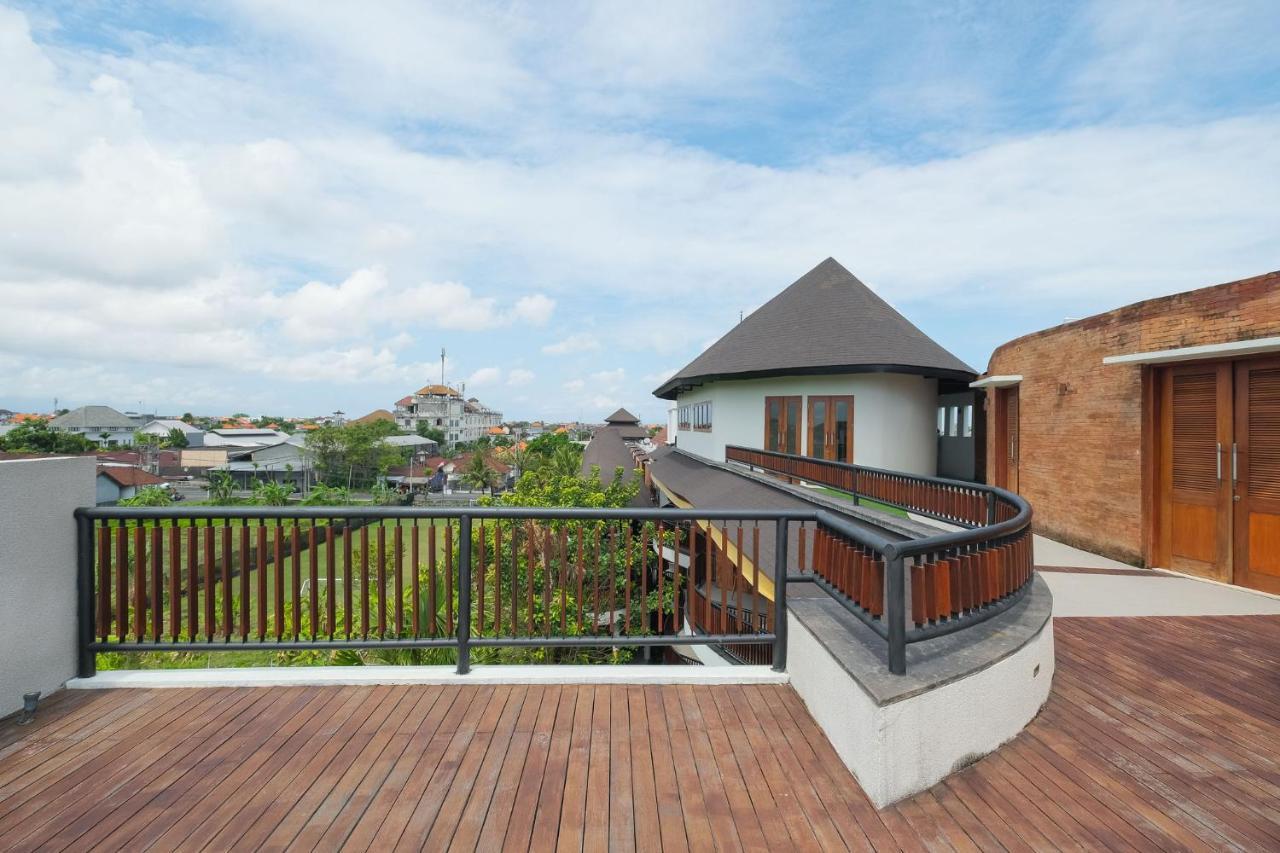 Djabu Seminyak Hotel Денпасар Екстериор снимка