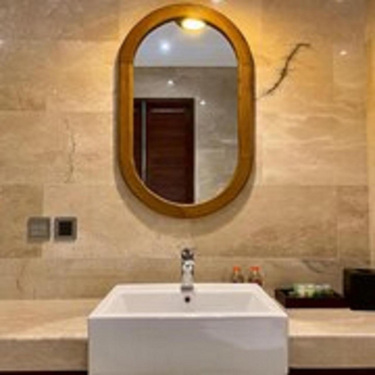Djabu Seminyak Hotel Денпасар Екстериор снимка