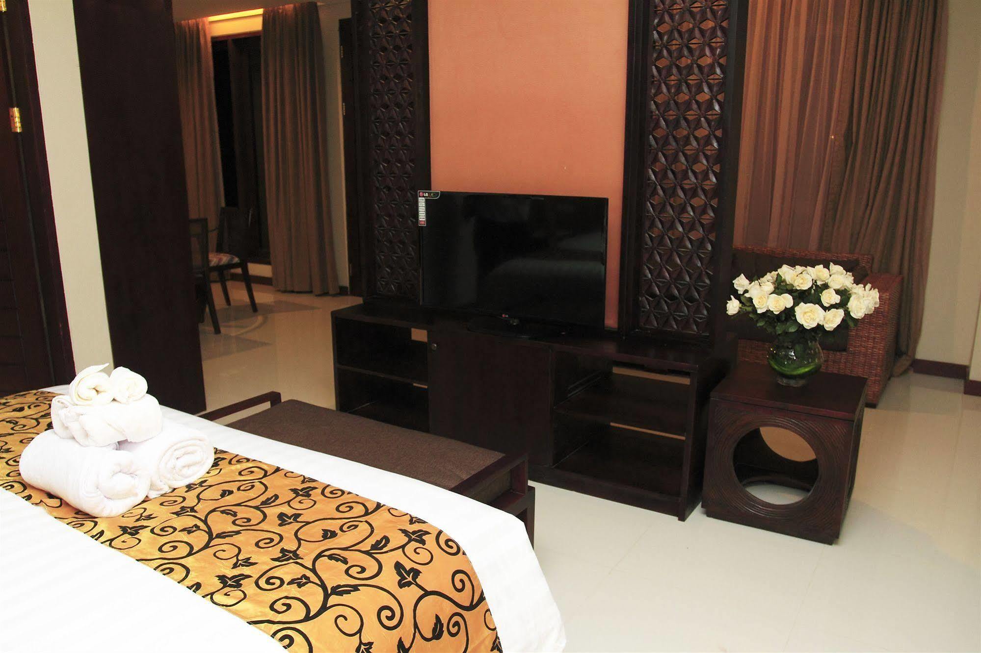 Djabu Seminyak Hotel Денпасар Екстериор снимка